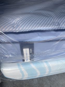 King Sealy Pillowtop Mattress Set