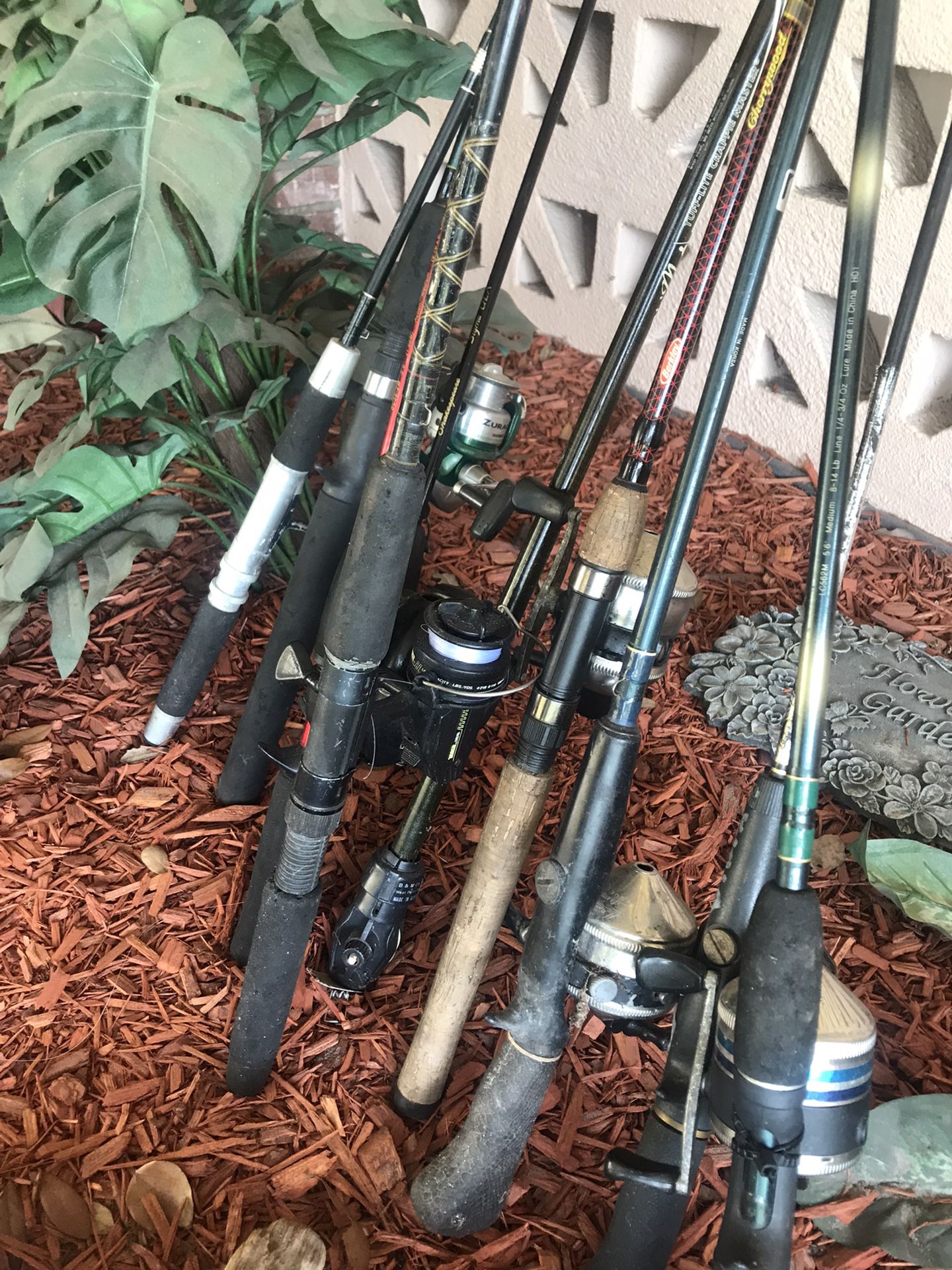 fishing rods & reals $10.00each or$60.00 for all 10 