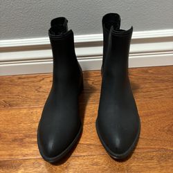 Women Rain Boots Size 6