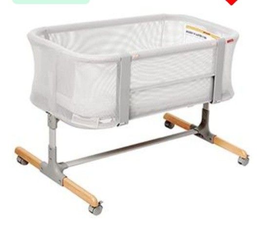 Skip Hop Baby Bassinet, Cozy Up 2-in-1 Bedside Sleeper & Bassinet, Grey