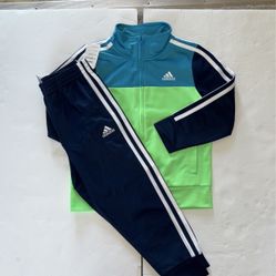 New Adidas Outfit Size 4t