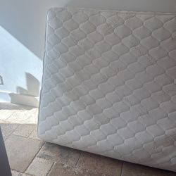 Full Size Organic Naturepedic Mattress