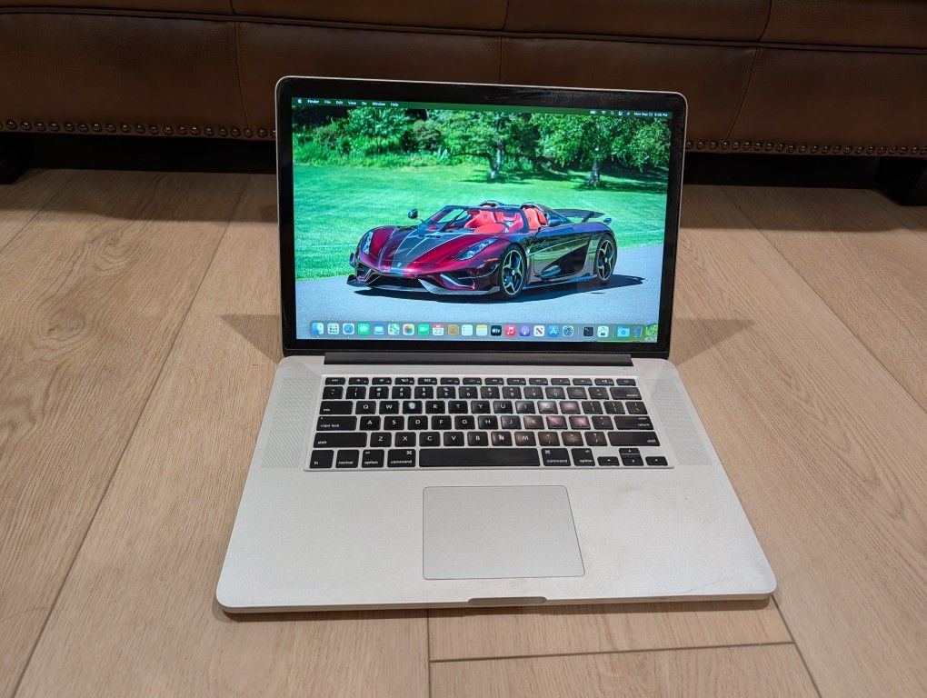Excellent Working Condition Apple Mac Book Pro 15 Inch Retina Display 