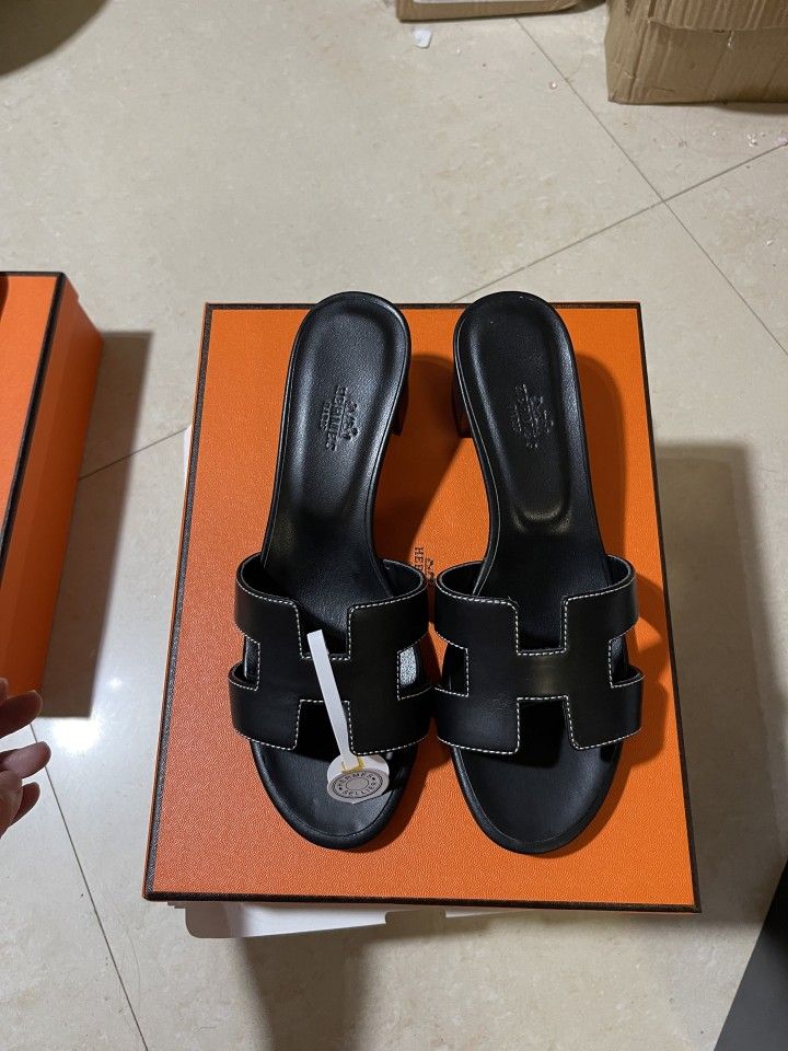 Hermès Thick-Topped Women's Sandals