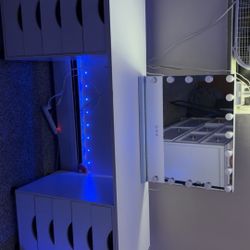 Makeup Vanity / Vanity Mirror