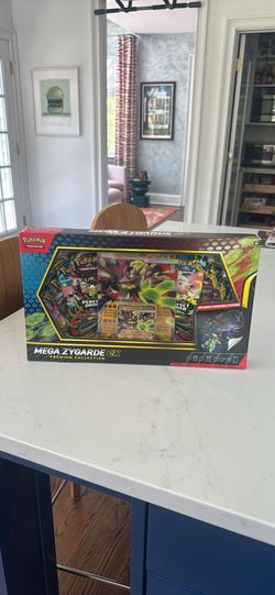 Mega Zygarde EX Premium Collection Box