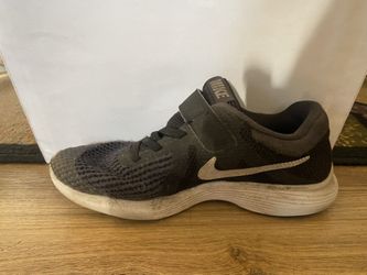 Nike Velcro Size 3