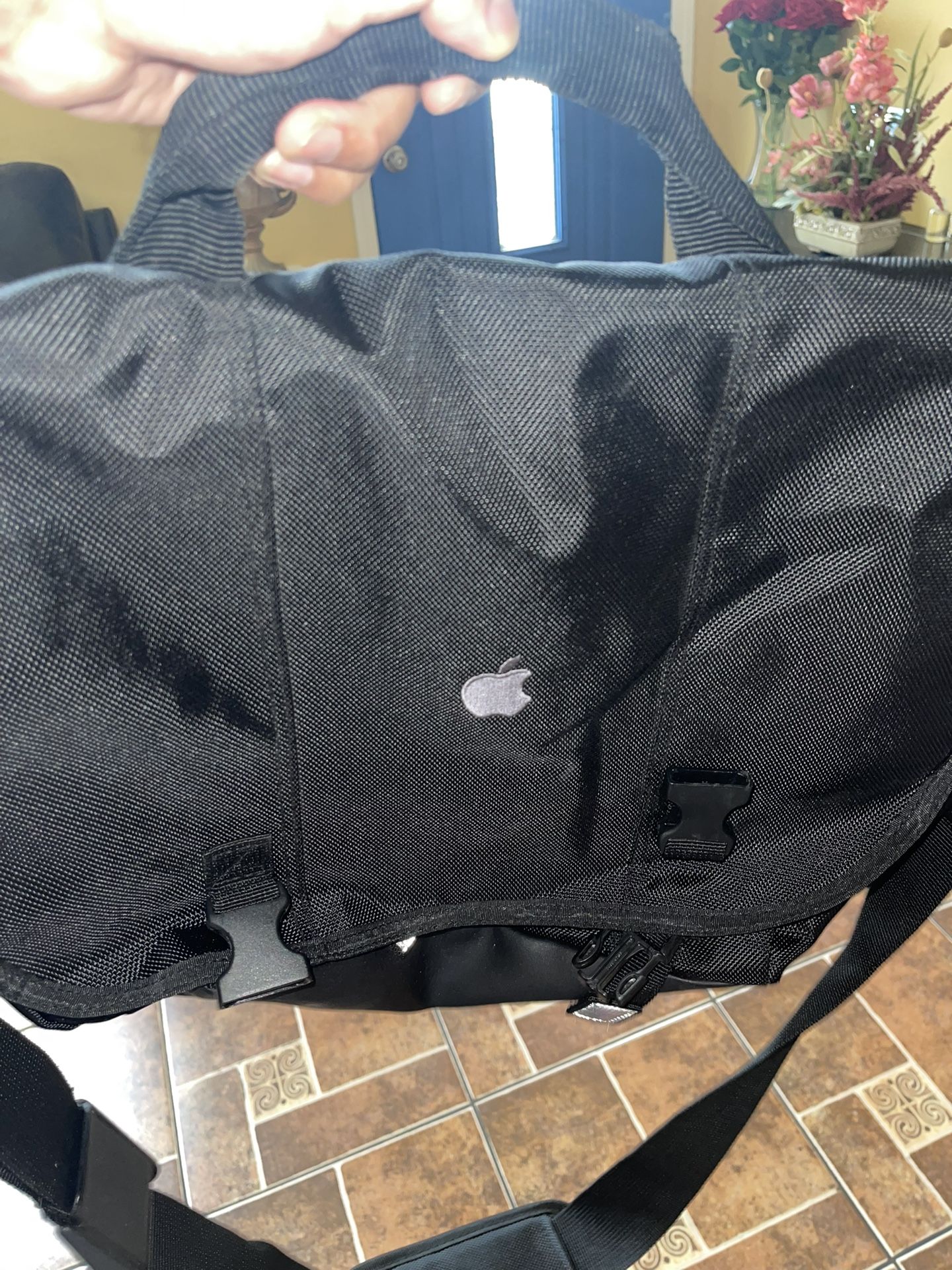 Apple Laptop Bag 