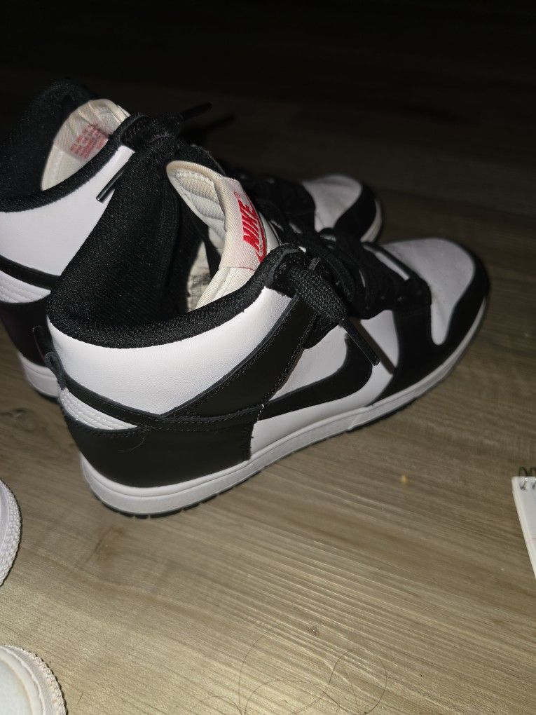 Nike Dunk High Top Size 9 Women's