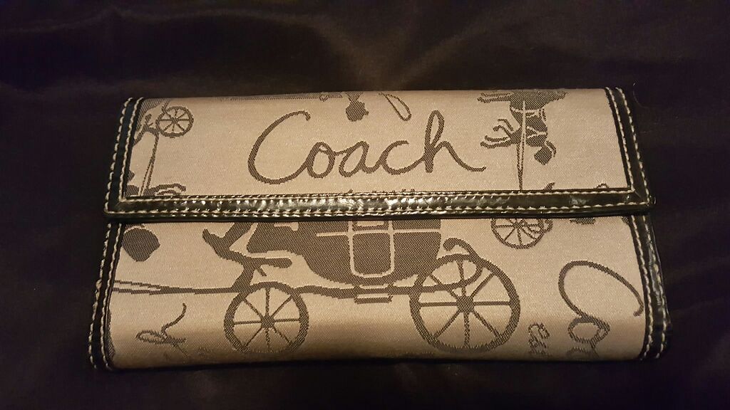 Coach wallet black and tan