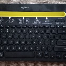 Wireless Bluetooth Keyboard 
