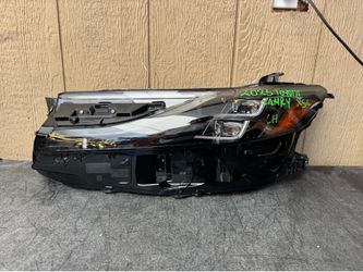 2025 TOYOTA CAMRY XSE LEFT SIDE HEADLIGHT OEM USED