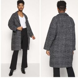 M Levi’s Cocoon Coat Plaid Midi 