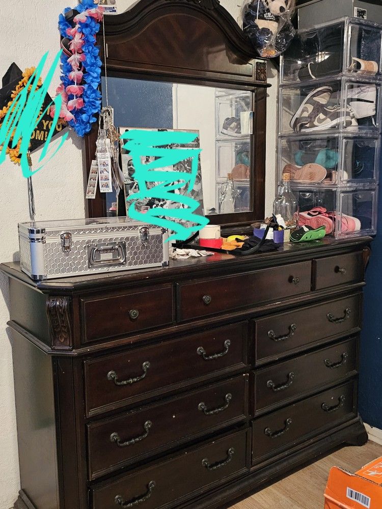 Matching Bedroom Set