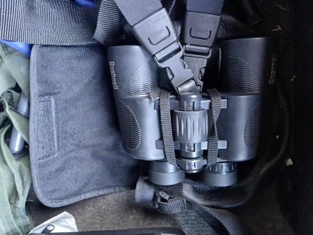 Binoculars 