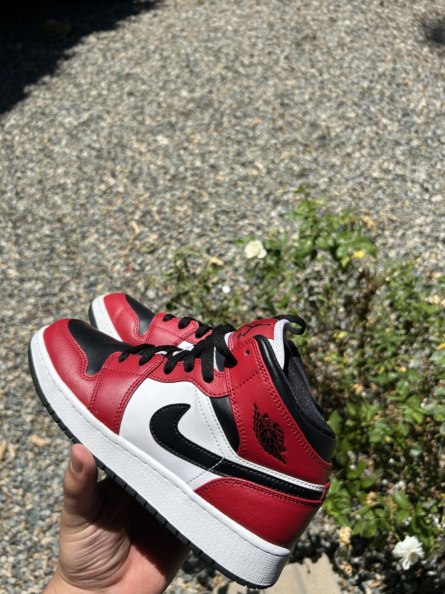 Jordan 1 Mid size 5.5Y (7W)