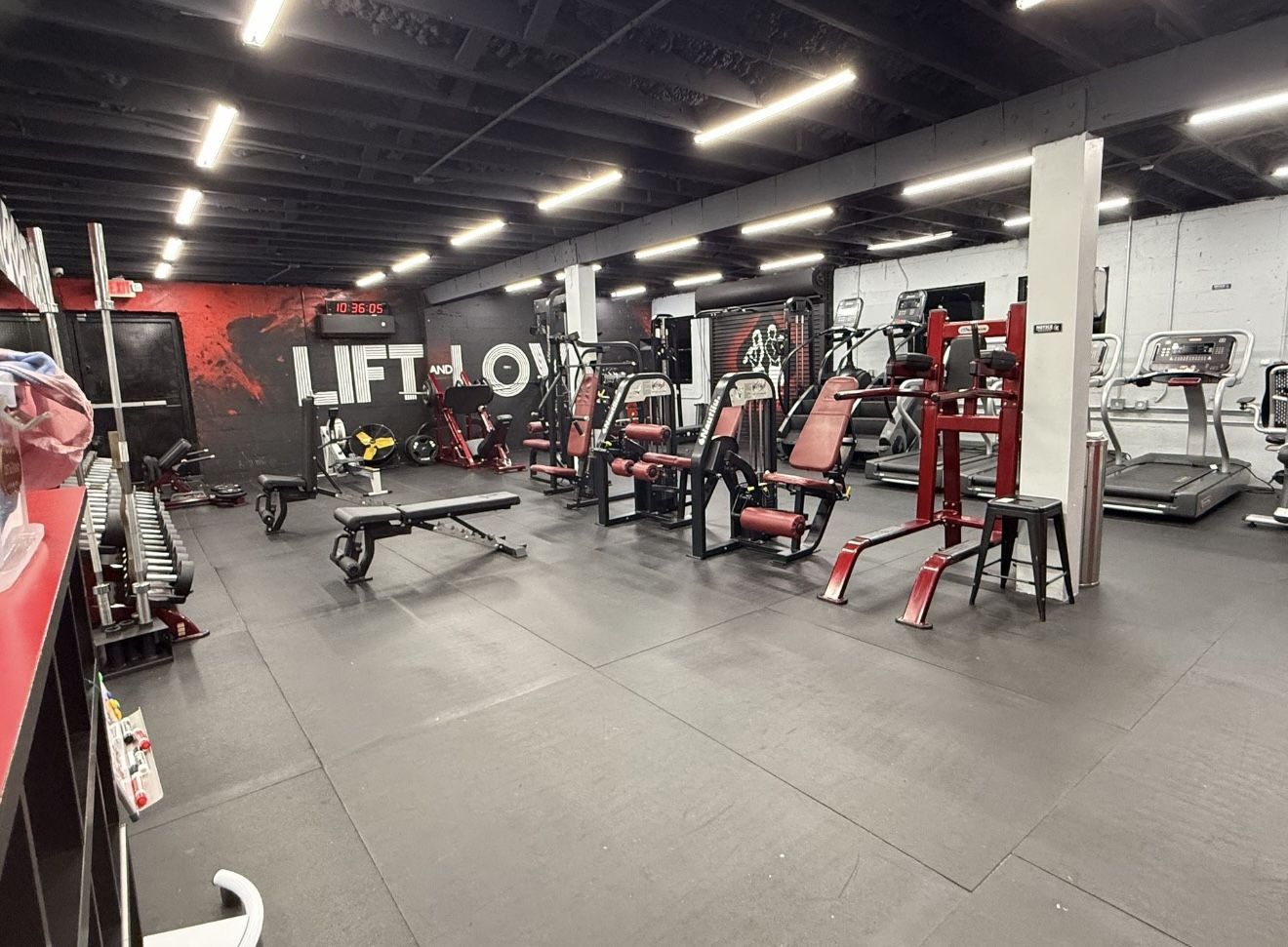 Brand new🤩3/4 Thick Rubber CrossFit & Commercial Gym Flooring