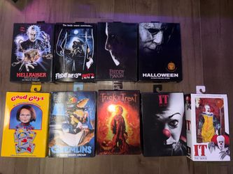 NECA Horror Collectible Figures – Halloween, IT, Chucky, Gremlins & M