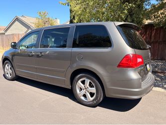 2010 Volkswagen Routan