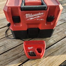 Milwaukee Vacuum 