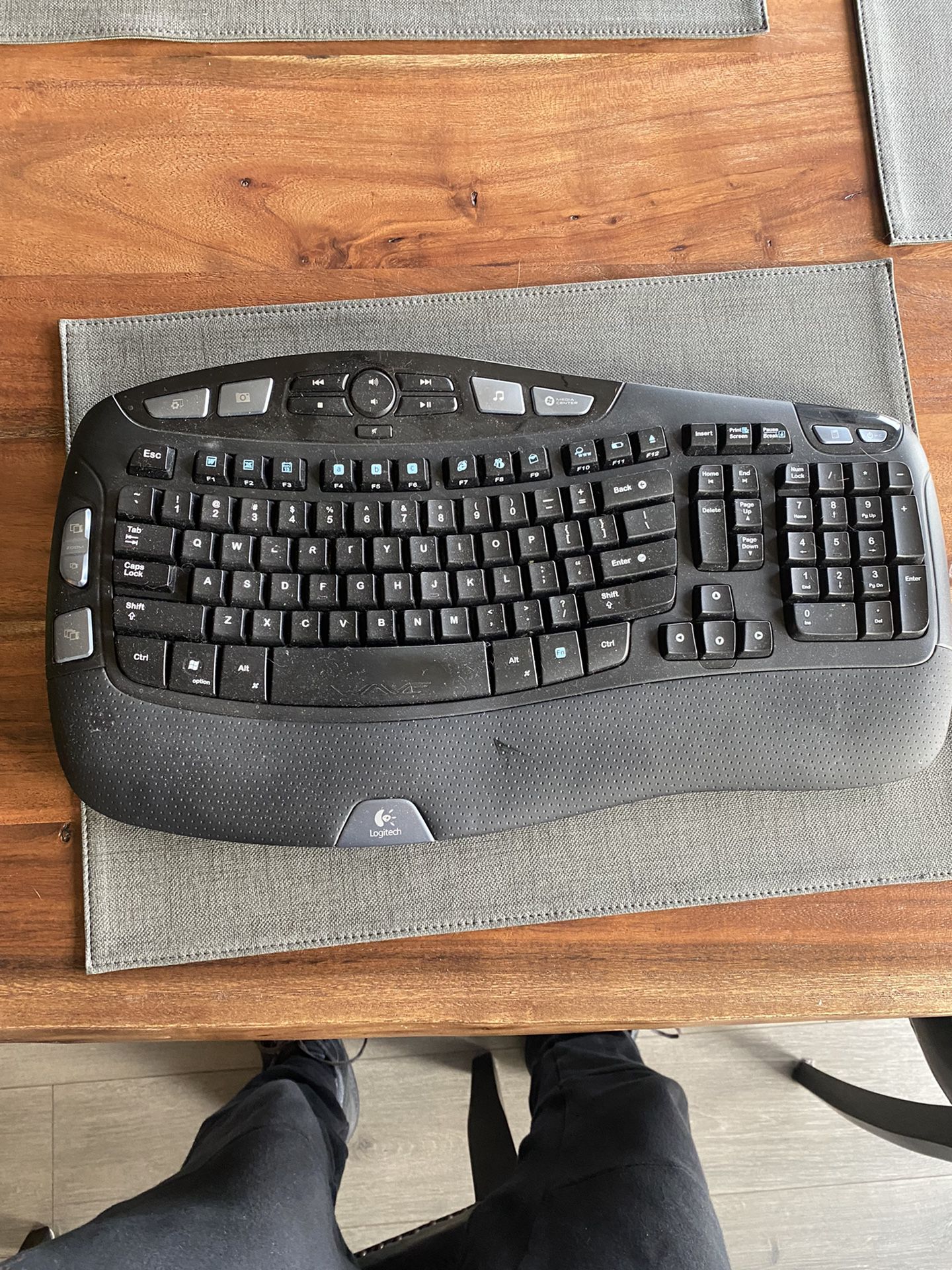 Logitech Deluxe Keyboard with Soft Padded Wrist Support