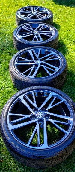 2025 LIKE NEW OEM TOYOTA 19" WHEELS WITH  NEW LIKE NEW  BRIDGESTONE TURANZA  235/40/19 TIRES FOR ANY CAMRY AVALON MATRIX LEXUS IS OR GS WITH 5X114
