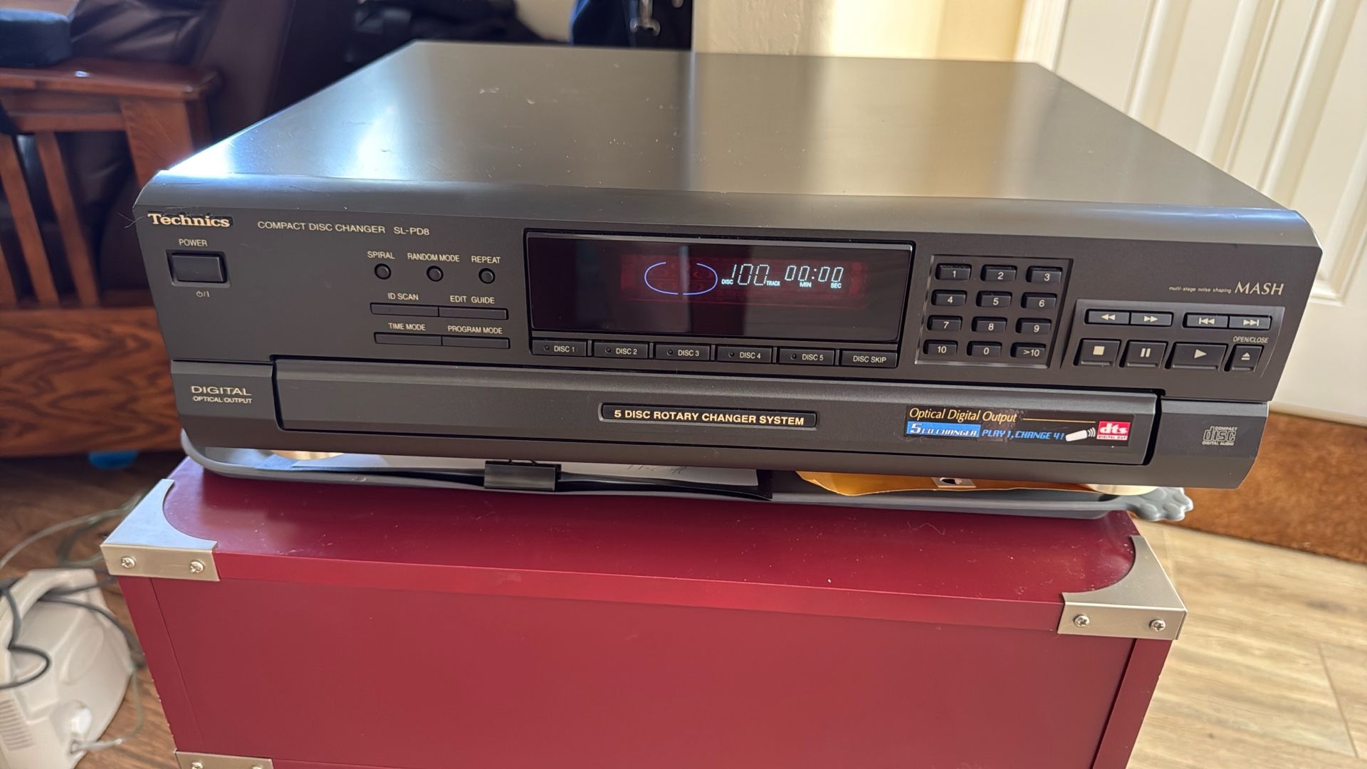 Compact Disc Changer