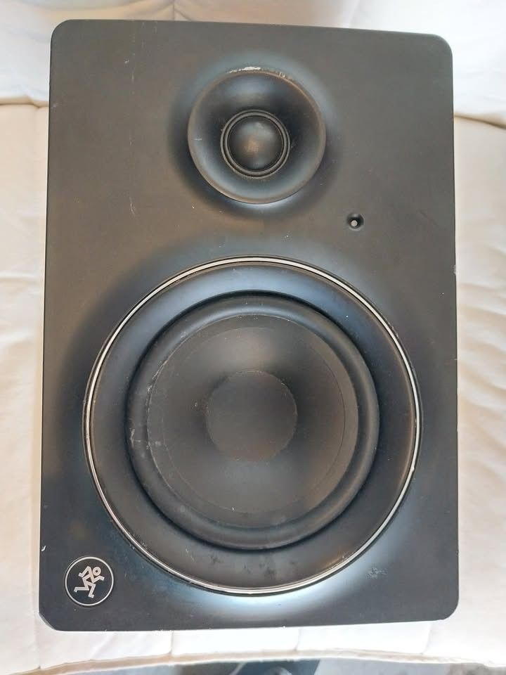 Mackie MR5 MK2 Active Studio Monitor Speaker