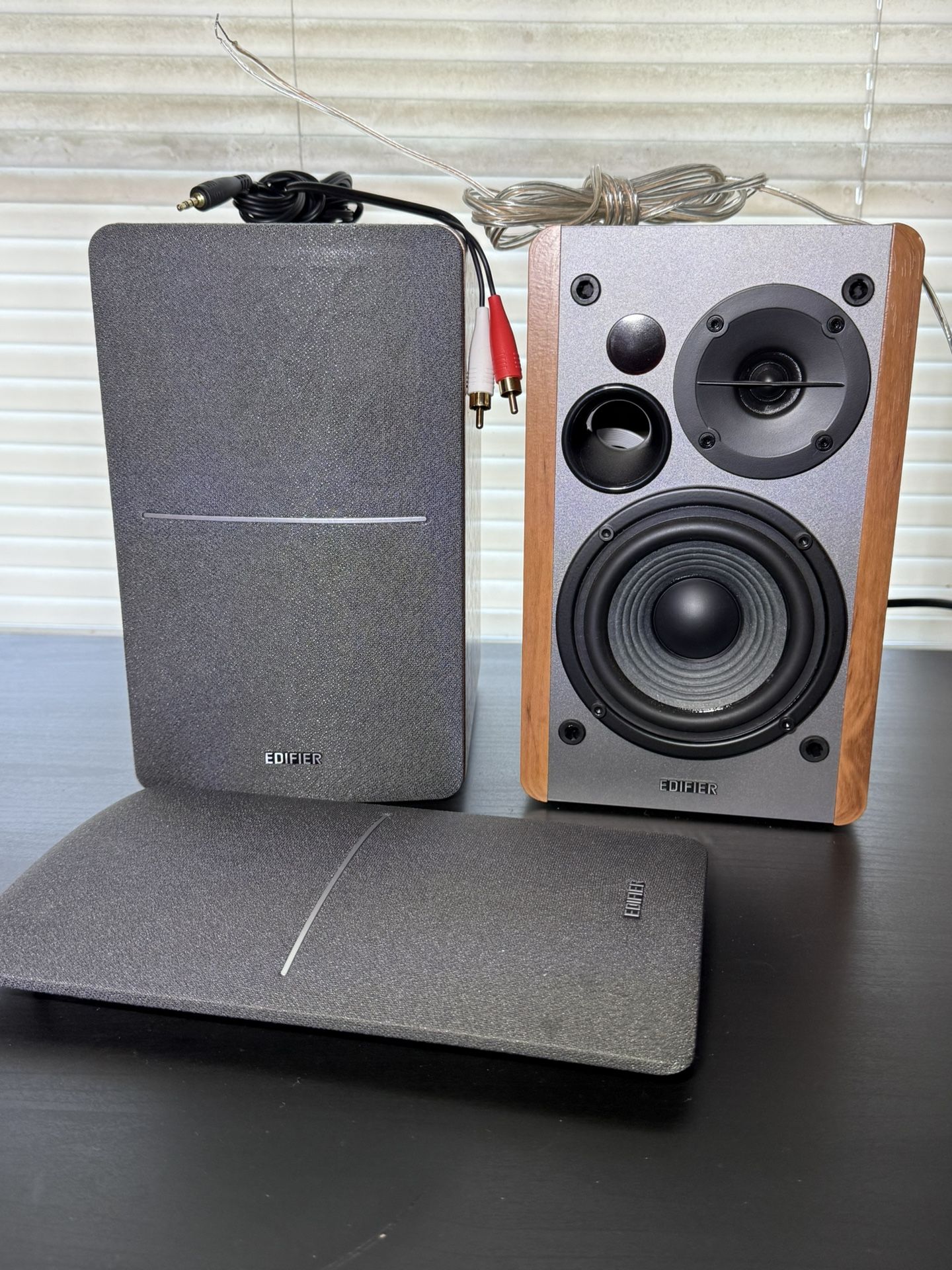 Edifier R1280T Speakers