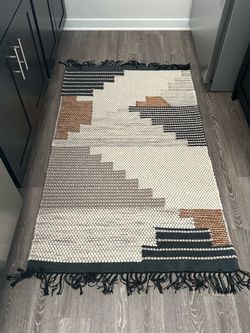West Elm Modern Rug 3x5