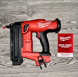 Milwaukee M18 FUEL 18 Gauge Brad Nailer