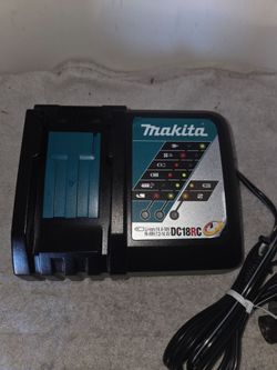 Makita 18v Charger (Price Is Firm)