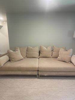 Z Gallarie Ventura Extra Deep Couch