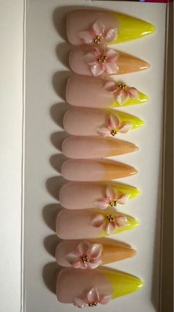 Bougie Nails on a Budget: Press on  Nails $8 or 5 pairs for $35
