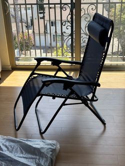 Zero Gravity Lounge Chairs – Like New