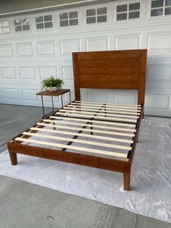 New full Bedframe with slats