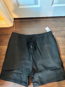 Black essentials shorts
