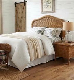 Pier 1 Headboard Queen