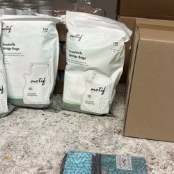 motif luna breast pump with bags 