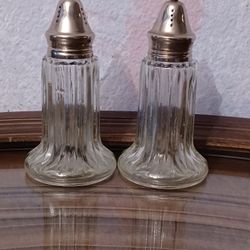 1950's Salt & Pepper or Sugar shakers