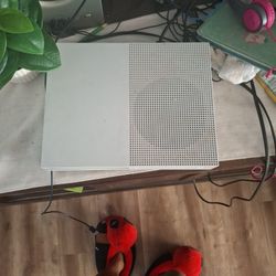Xbox One S