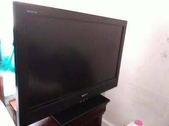 Sony 32in HD flat-screen 1080p great picture