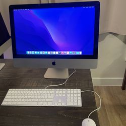 2015 Apple iMac 21-inch 2.8 GHz Quad Core i5 All In One 8gb Ram 256gb Ssd. Wired Apple Keyboard And Mouse 