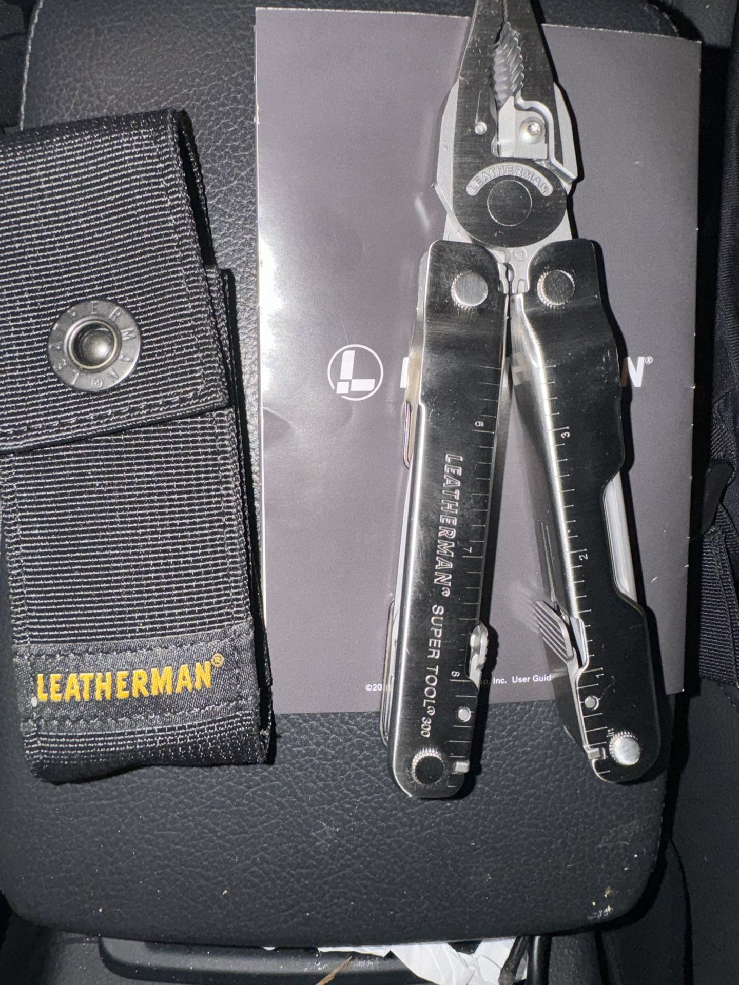 Leatherman Super Tool 300 **BRAND NEW NEVER BEEN USED**