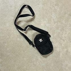Adidas Crossbody bag  (Accessories) 