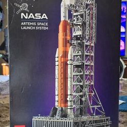 Lego Icons 10341 NASA Artemis Space Launch System (disassemble)