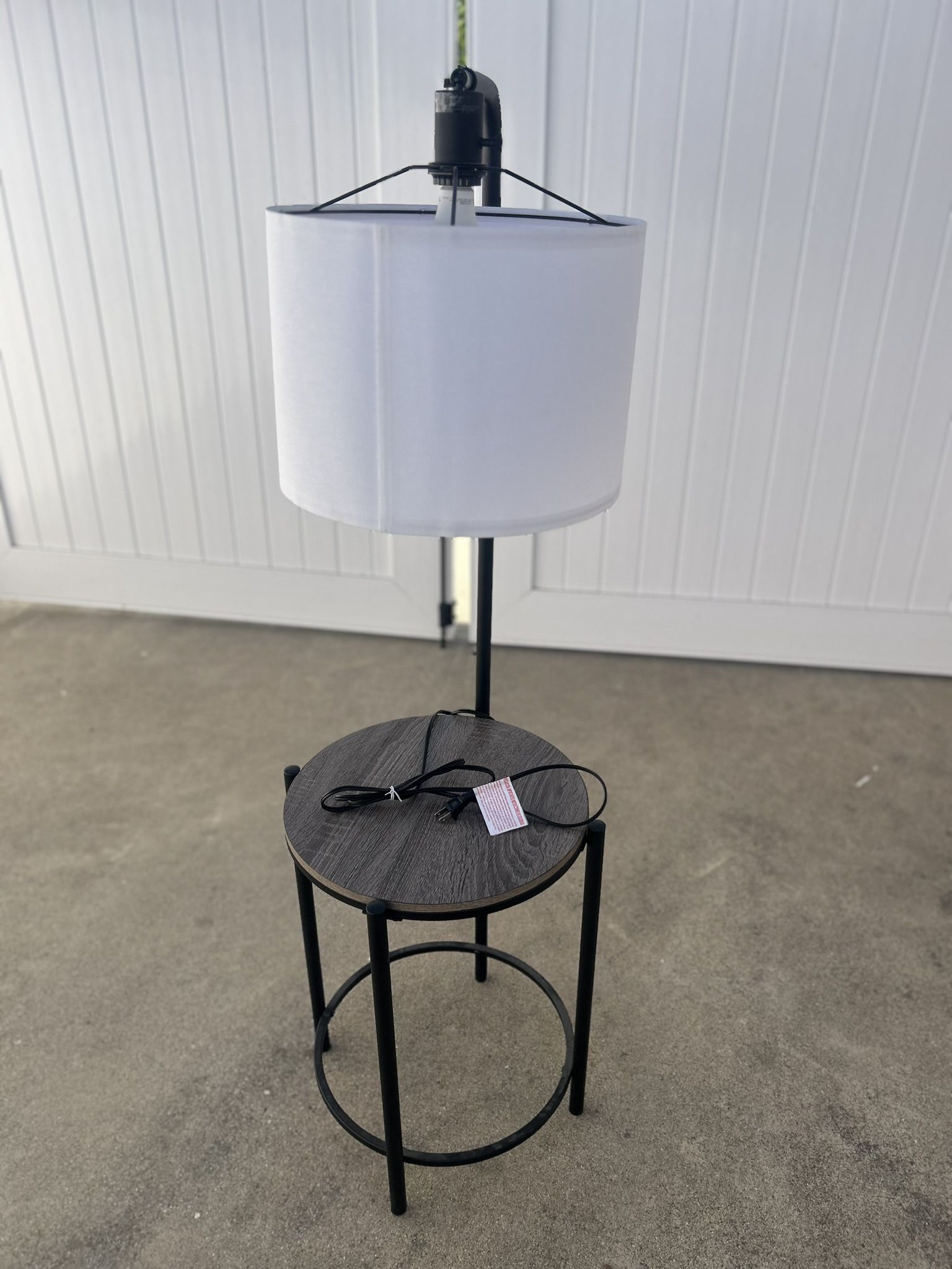 Side Table With Lamp