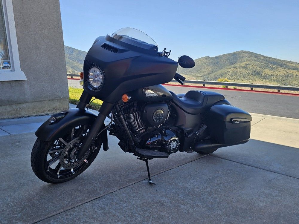 2021 Indian Chieftain dark horse