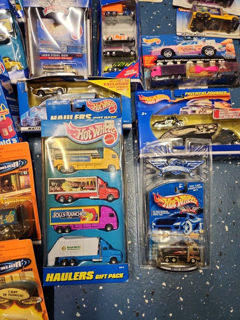 Lot Of 46 HOTWHEELS ( A Couple Are Matchbox) LONG HAULERS / RACING HAULERS/Rigs ( Priced At A Big Discount)!