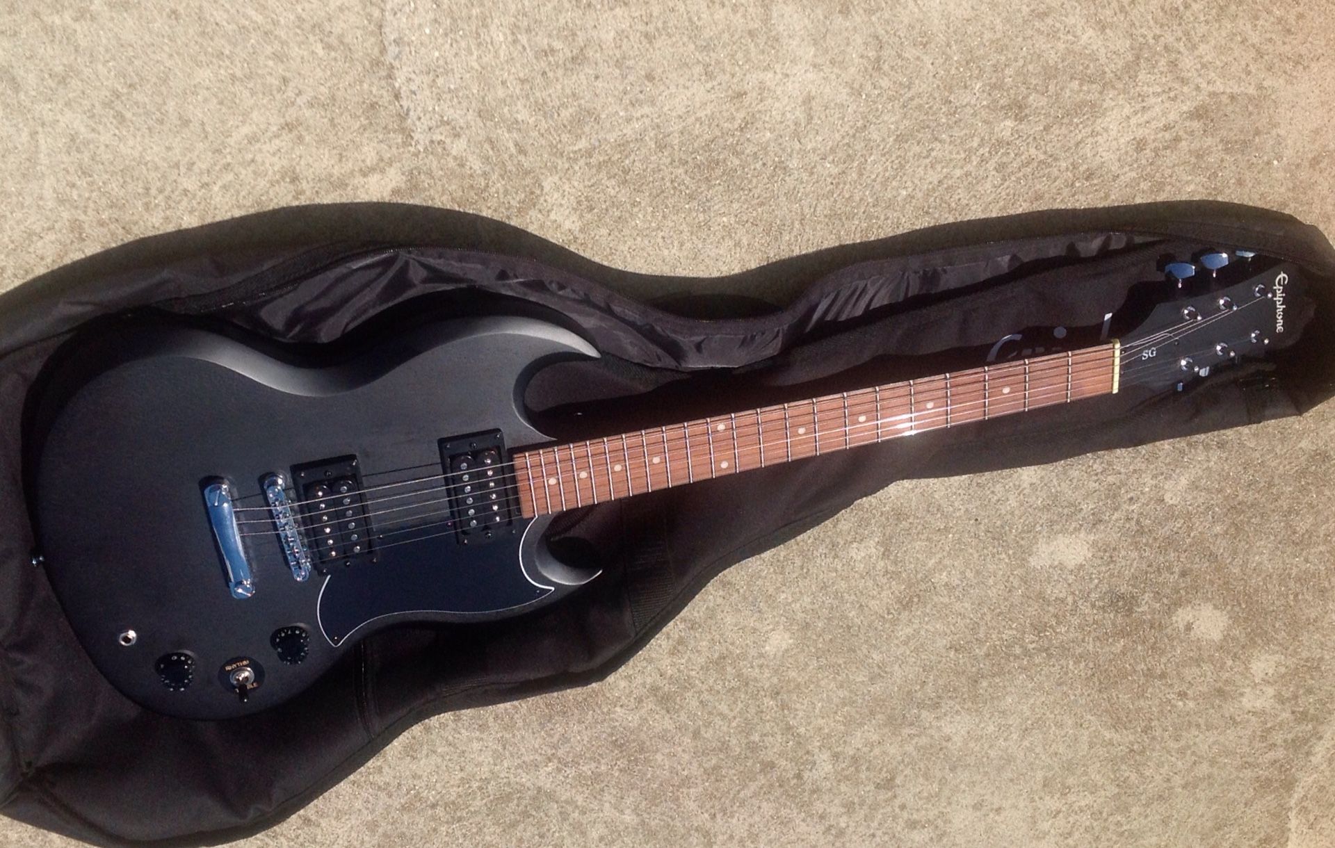 BN Epiphone SG Guitar